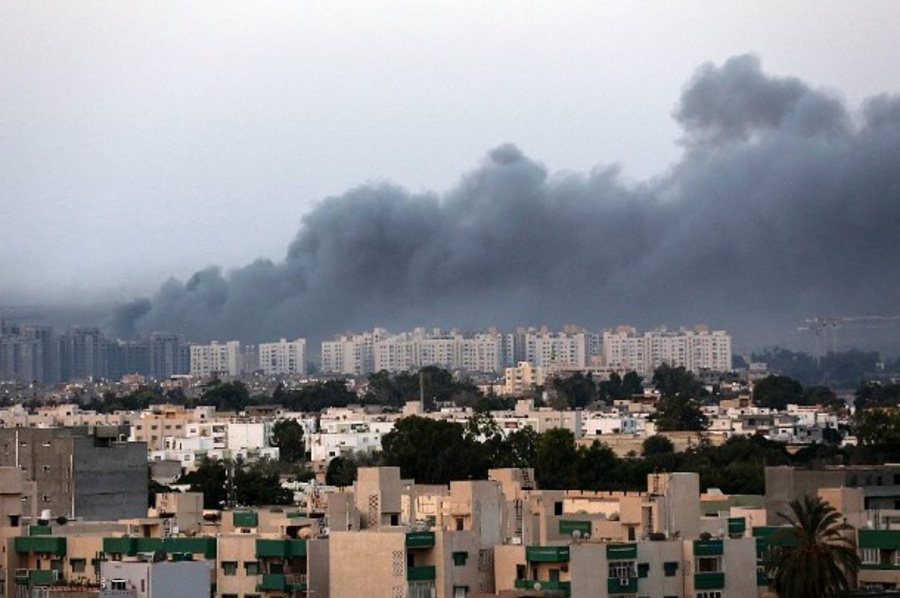 Λιβύη: Τουλάχιστον πέντε άμαχοι σκοτώθηκαν σε αεροπορικές επιδρομές νότια της Τρίπολης