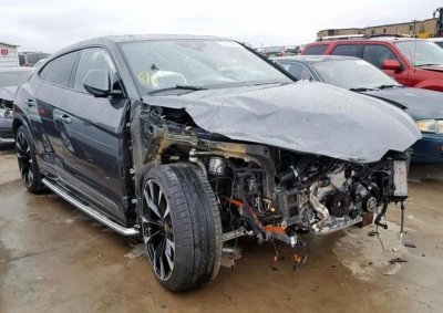 Κάποιος ζητά 130.000 δολάρια για αυτή την Lamborghini Urus