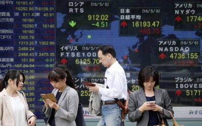 Ασία: Ήπιες μεταβολές στις αγορές μετά τα νέα υψηλά στη Wall - O Nikkei 225 πάνω από τις 26.000 μονάδες