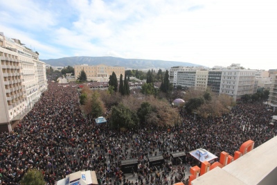 Το ChatGPT γράφει: Πως η τραγωδία των Τεμπών ξύπνησε την ενσυναίσθηση μίας «κοιμισμένης» και διχασμένης κοινωνίας