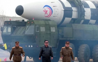 Ένταση στα σύνορα Νότιας - Βόρειας Κορέας - «Σινικό τείχος» υψώνει ο Kim Jong-Un - Προειδοποιητικά πυρά Σεούλ