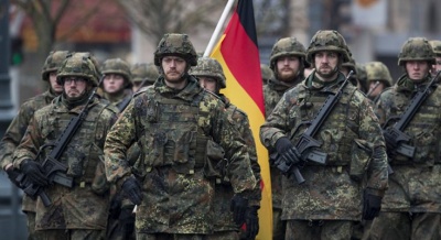 Γερμανία: Ο στρατός θα προσλαμβάνει ειδικούς από χώρες της ΕΕ