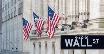 Οριακές διακυμάνσεις στη Wall Street - Εν αναμονή εξελίξεων στη διαμάχη ΗΠΑ και Κίνας - Στο -0,10% ο Dow Jones
