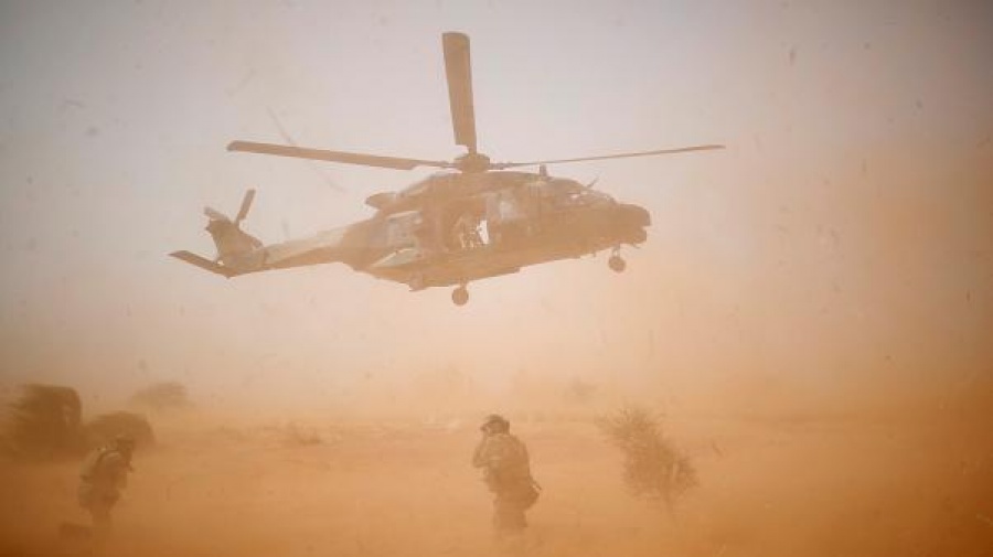 Ο γαλλικός στρατός διαψεύδει ότι τα ελικόπτερά του που συγκρούστηκαν στο Μαλί είχαν δεχθεί πυρά, όπως υποστηρίζει το ISIS