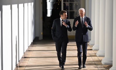 Reuters: Συμφωνία Biden – Macron για τα κέρδη από τα κατασχεμένα ρωσικά assets