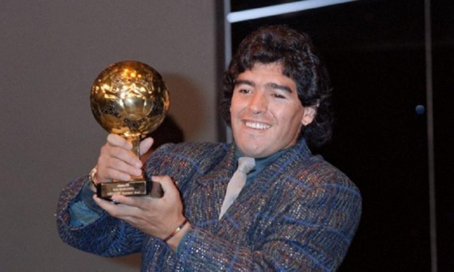 Υπό δικαστική κατοχή η Χρυσή Μπάλα του Maradona – Προσέφυγαν οι κληρονόμοι του και σταμάτησαν την πώληση
