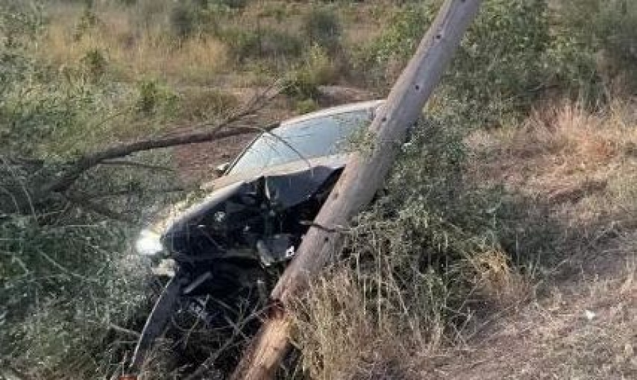 Σφοδρό τροχαίο ατύχημα για τον Ηλία Ψινάκη - Προσέκρουσε σε κολόνα ρεύματος