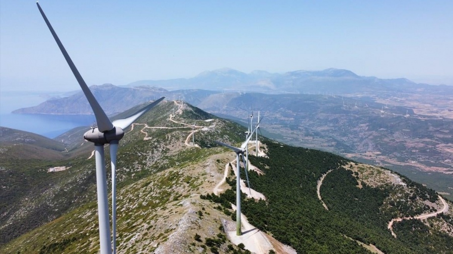 Σφοδρές αντιδράσεις για ανεμογεννήτριες και ηλεκτρική διασύνδεση στην Κρήτη - Προειδοποιήσεις για την υγεία από τον Ιατρικό Σύλλογο