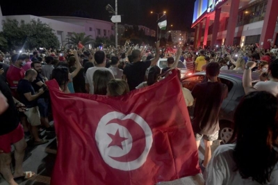 Τυνησία: Απαγόρευση κυκλοφορίας για ένα μήνα - Διεθνείς αντιδράσεις στις ραγδαίες εξελίξεις που βιώνει η χώρα