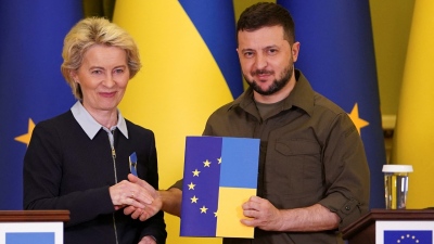 Μία… τρύπα στο νερό η συμφωνία ασφαλείας ΕΕ και Ουκρανίας – Δεν έχει «Άρθρο 5» για συλλογική άμυνα