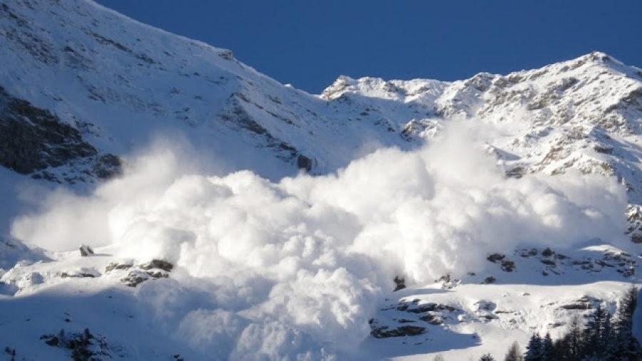 Κλειστό τις επόμενες ημέρες το χιονοδρομικό κέντρο Καλαβρύτων -  Χιονοστιβάδα κατέστρεψε πυλώνα του αναβατήρα «Στύγα»
