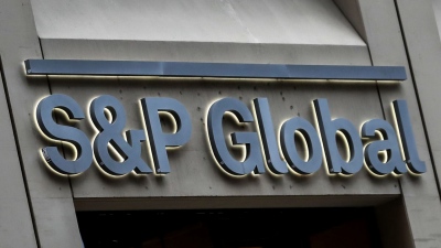 S&P Global: Πως οι αυτοκινητοβιομηχανίες απειλούν τις τράπεζες και τις οικονομίες