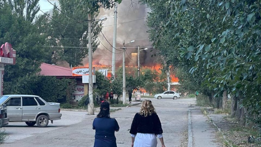 Οι στρατιωτικές ήττες οδηγούν στον παραλογισμό: 13 πολίτες σκότωσε η Ουκρανία στοχεύοντας εμπορικό κέντρο στο Petrovsky του Donetsk