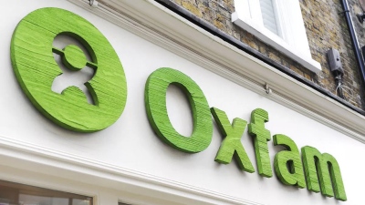 Oxfam: Σε «ιστορικά χαμηλά» η φορολόγηση των πλουσίων - Οι υπόλοιποι «ζουν με ψίχουλα»