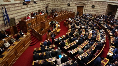 Βουλή: Αντιπαράθεση Σπίρτζη με Σταϊκούρα και Λοβέρδο για τον Προϋπολογισμό του 2018