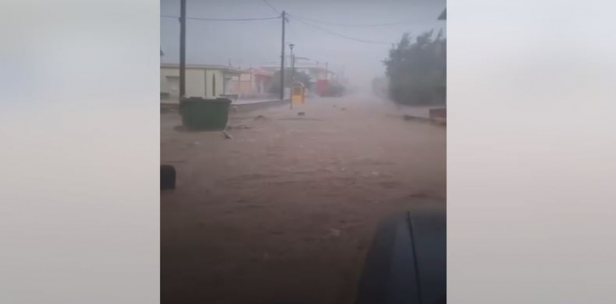 Ροδόπη: Δρόμοι χείμαρροι και κατολισθήσεις από την καταρρακτώδη βροχή στον Ίασμο (video)