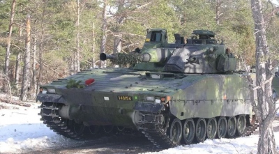 Οι Ρώσοι χτύπησαν και διέλυσαν στην Ουκρανία το σουηδικό όχημα μάχης  CV-90 που διαφημίζεται «ως το καλύτερο στον κόσμο»