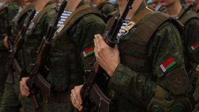 Το Υπουργείο Άμυνας της Λευκορωσίας ξεκίνησε την απόσυρση στρατευμάτων από τα σύνορα με την Ουκρανία