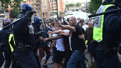 Τρόμος στη Βρετανία - Η κυβέρνηση προετοιμάζεται για περισσότερες ταραχές το καλοκαίρι του 2025