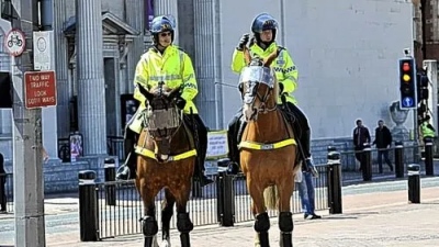 Κάν'το όπως η Βρετανία - Μηταράκης: «Αστυνομικοί με άλογα στο... κέντρο της Αθήνας» - Καταργείται η πανεπιστημιακή αστυνομία