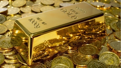 Το ισχυρό δολάριο «κλέβει» τα κέρδη στον χρυσό – Ήπια πτώση, έκλεισε στα 2.323 δολάρια η ουγγιά