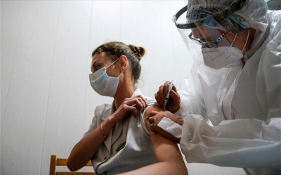 Επιχείρηση «Ελευθερία»: Ξεπέρασαν το 1,5 εκατ. οι εμβολιασμοί - «Ανοίγουν» αύριο 26/3 τα ραντεβού για  70 - 74