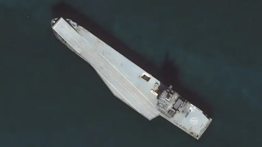 Drone Carrier: Το ιρανικό αεροπλανοφόρο Shahid Bagheri ξεκινά δοκιμές στη θάλασσα