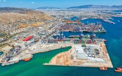 Επείγουσα επιστολή 22 φορέων για εργασιακή ειρήνη στο λιμάνι του Πειραιά