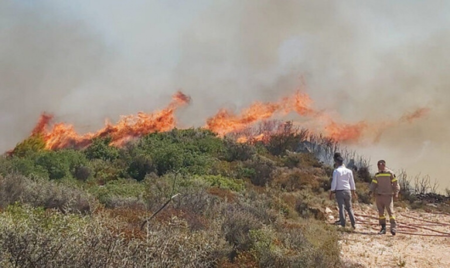Πολύ υψηλός κίνδυνος πυρκαγιάς τη Δευτέρα 15 Ιουλίου σε Αττική και Κρήτη –Οι περιοχές που βρίσκονται στο «κόκκινο»