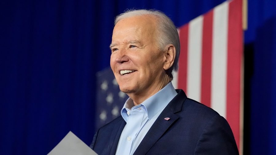 ΗΠΑ: Ψάχνει νέα δουλειά ο ... Joe Biden - Τι ζήτησε από τους influencers που επισκέφθηκαν τον Λευκό Οίκο