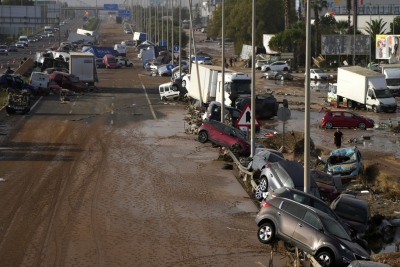 Ισπανία: Εικόνες Αποκάλυψης - Πάνω από 158 οι νεκροί από τις φονικές πλημμύρες (video + φωτογραφίες)