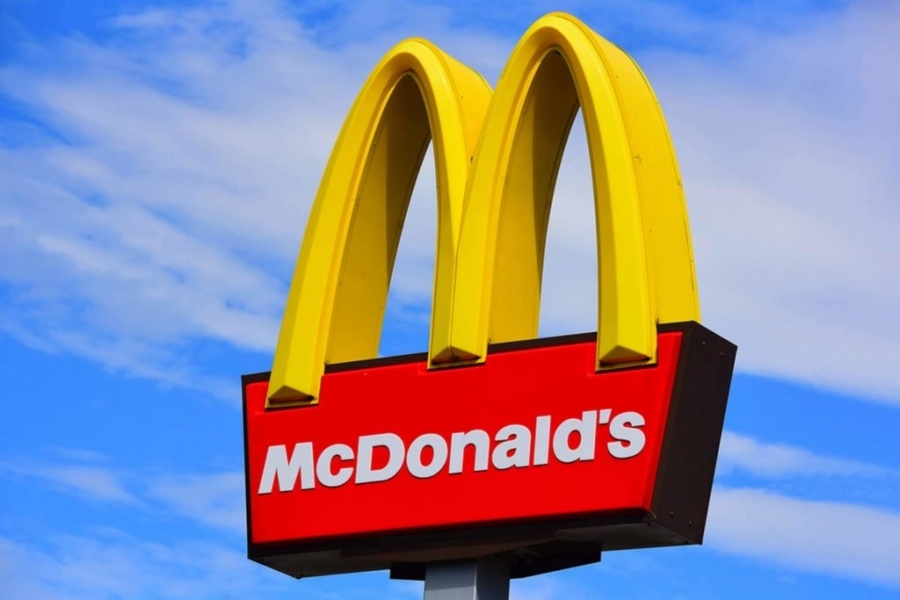 McDonald's: Υποχώρηση κερδών το β' τρίμηνο 2024, στα 2 δισ. δολάρια
