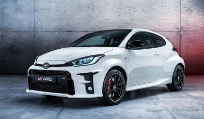 Στα χρώματα του πολέμου το Toyota GR Yaris με turbo 1.600άρη μοτέρ και 261 άλογα!