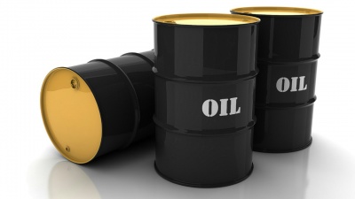 Ποιοι παράγοντες μπορεί να ωθήσουν την τιμή του πετρελαίου πάνω από τα 70 δολάρια το βαρέλι