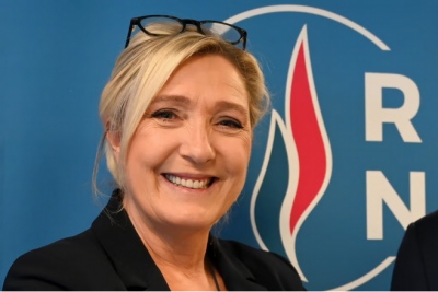 Άρχισαν οι εκβιασμοί στη Γαλλία – «Οι οίκοι αξιολόγησης δεν θα αφήσουν Le Pen και NFP να κάνουν όσα λένε»...