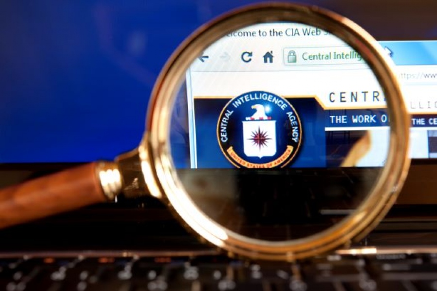 Επιχείρηση «σιωπητήριο» στα social media από τη CIA – Τι αναφέρει αποκαλυπτική έρευνα