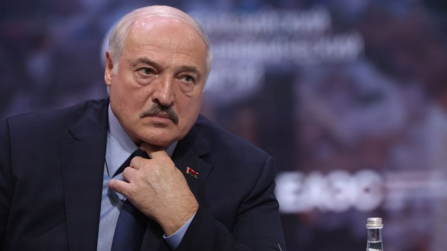 Lukashenko: Η Δύση επέβαλε κυρώσεις στη Λευκορωσία, τώρα θα γεμίσω την Ευρώπη μετανάστες – Δεν θα μείνουν εδώ