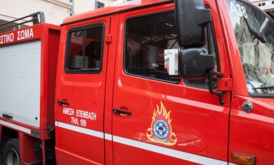Καλύβια: Έκρηξη και φωτιά σε σπίτι – Δύο τραυματίες