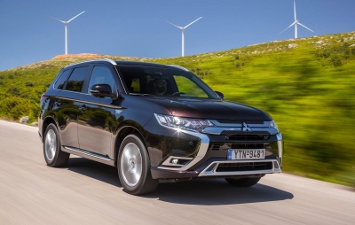 Mitsubishi Outlander PHEV: Tο ενδιάμεσο βήμα προς τον εξηλεκτρισμό!