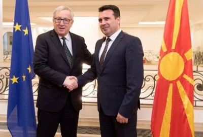 Στα Σκόπια ο Juncker: Συνεχίστε με την Ελλάδα τις προσπάθειες επίλυσης της ονομασίας της FYROM