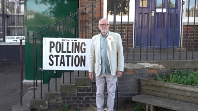 Εκλογές - Βρετανία: Επανεξελέγη ο Corbyn, νίκησε τον υποψήφιο του Εργατικού Κόμματος