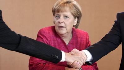 Μέγιστη υποκρισία Merkel: Η σύμπραξη Trump - Musk θα φέρει το τέλος της Δημοκρατίας – Ο κτηματομεσίτης αγαπά τον Putin