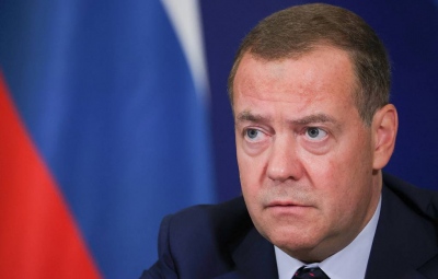 Medvedev:  Το «βαθύ κράτος» της Ουάσιγκτον είναι εχθρός μας – Δεν μας αφορούν οι προεδρικές εκλογές των ΗΠΑ