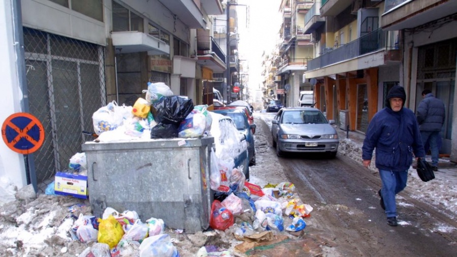 «Πλημμύρισε» με εκατοντάδες τόνους σκουπιδιών η Θεσσαλονίκη