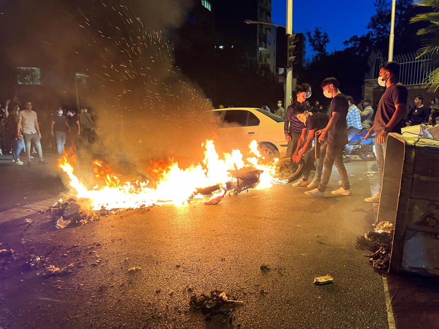 Αλβανία: Βίαια επεισόδια σε αντικυβερνητική διαδήλωση στα Τίρανα