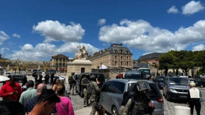 Γαλλία - Συναγερμός στις Βερσαλλίες: Εκκενώνεται το Παλάτι