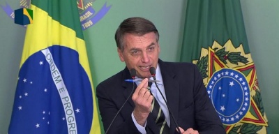AFP: Αντίποινα Bolsonaro στις δηλώσεις Macron για τον Αμαζόνιο - Μποϊκοτάρει τα γαλλικά προϊόντα στη Βραζιλία