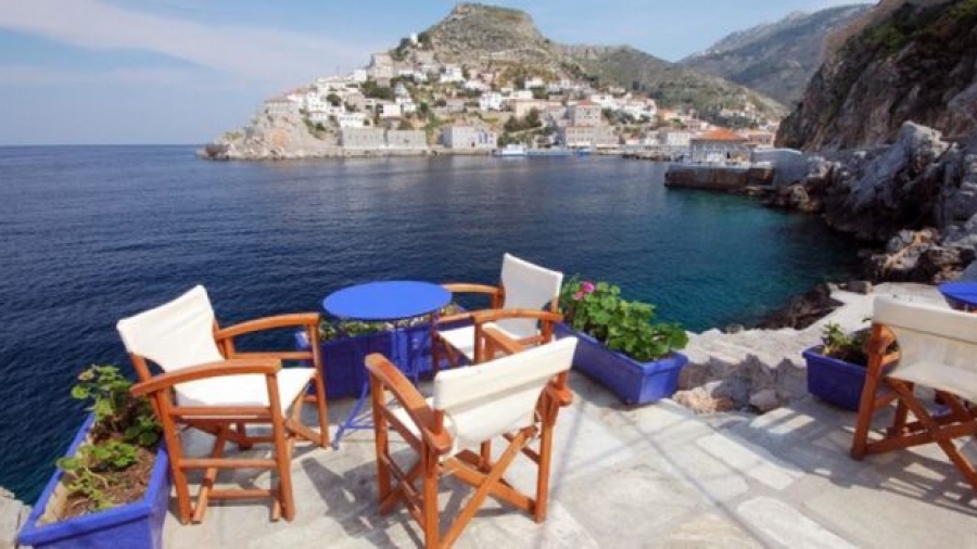 Με το βλέμμα στην Ελλάδα οι Βρετανοί για τις καλοκαιρινές τους διακοπές