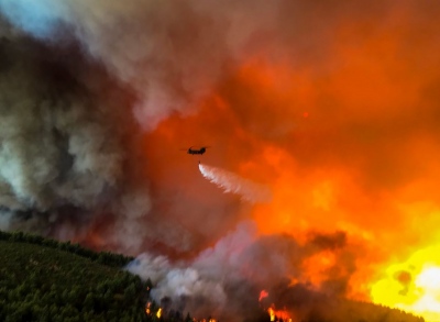 Νέο πύρινο μέτωπο - Πυρκαγιά σε χαμηλή βλάστηση στην περιοχή του Αγίου Πέτρου, στην Άνδρος.