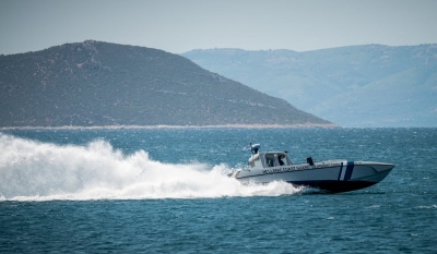 Σάμος: Διασώθηκαν 35 μετανάστες - Χειροπέδες στον διακινητή